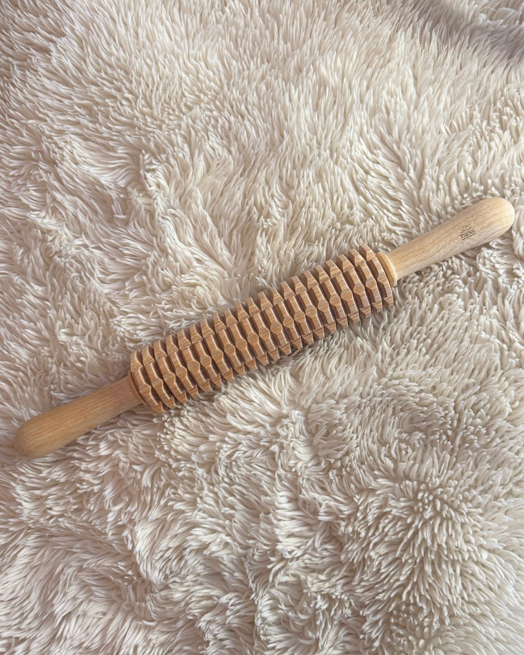 Rouleau cranté en bois – Madérothérapie